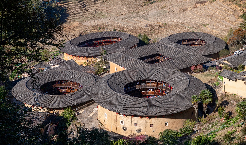 天楼坑土楼风景区的清晨，中国福建土楼。_副本