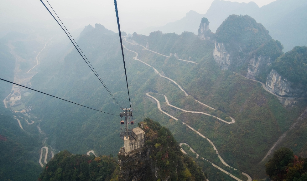 乘缆车到天门山_副本